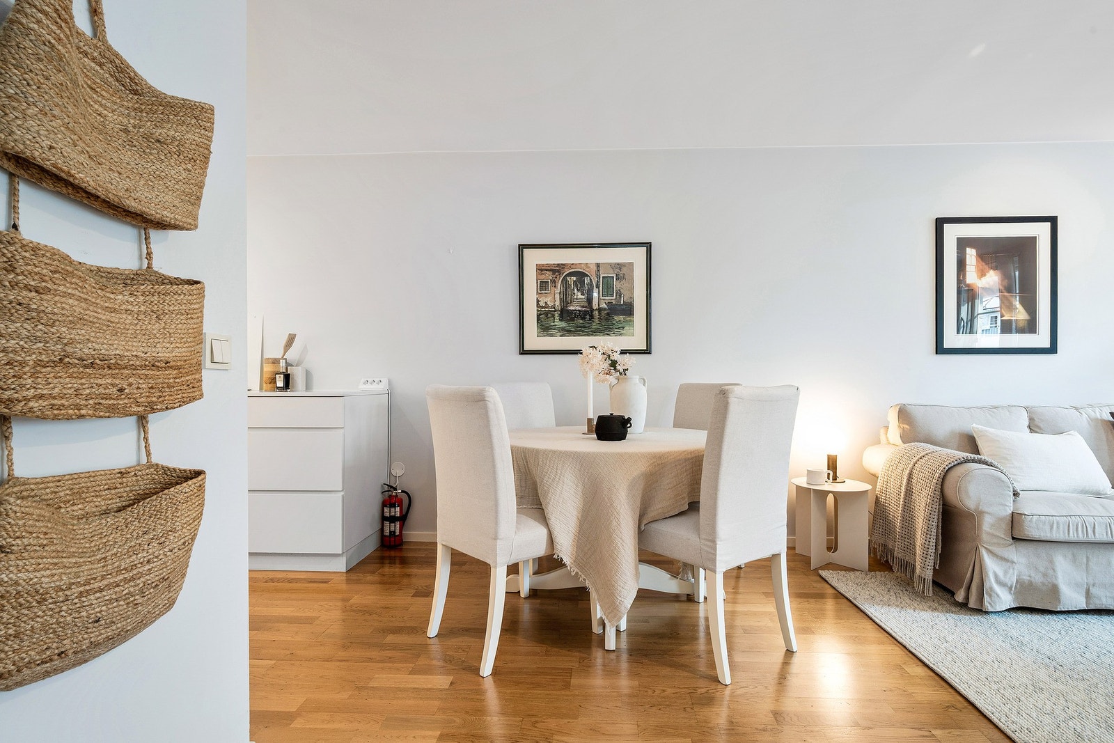 Spiseplass i stuen Galleribilde