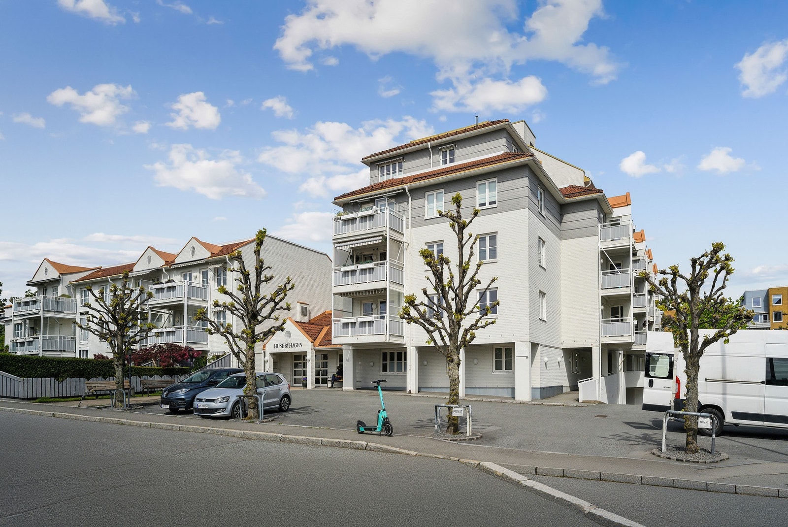 Godt med parkering til gjester Galleribilde