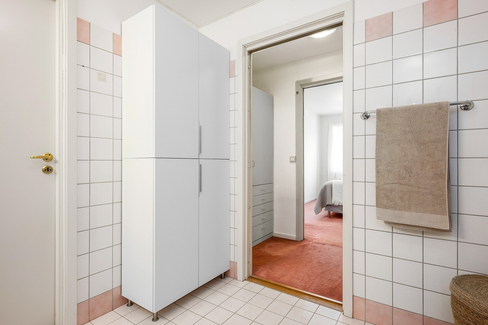 Utgang til gang fra bad Galleribilde