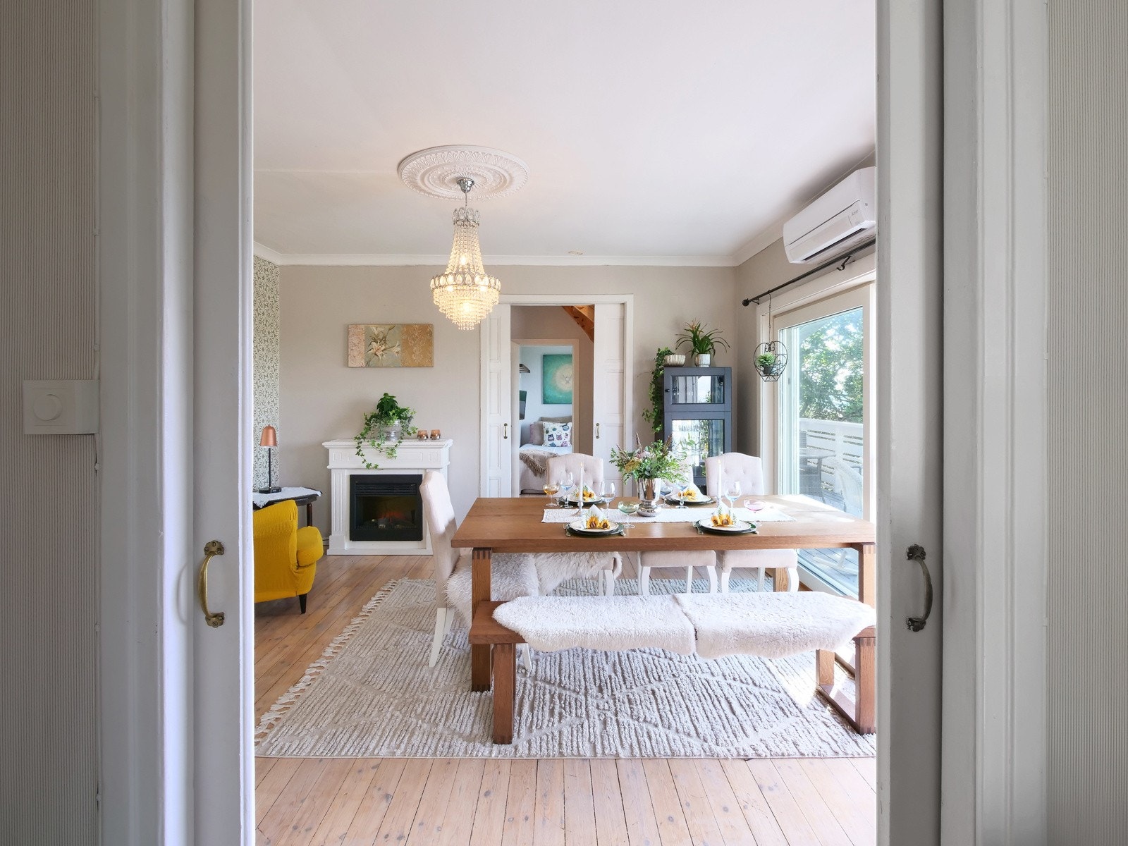 xP1215141 spise Galleribilde