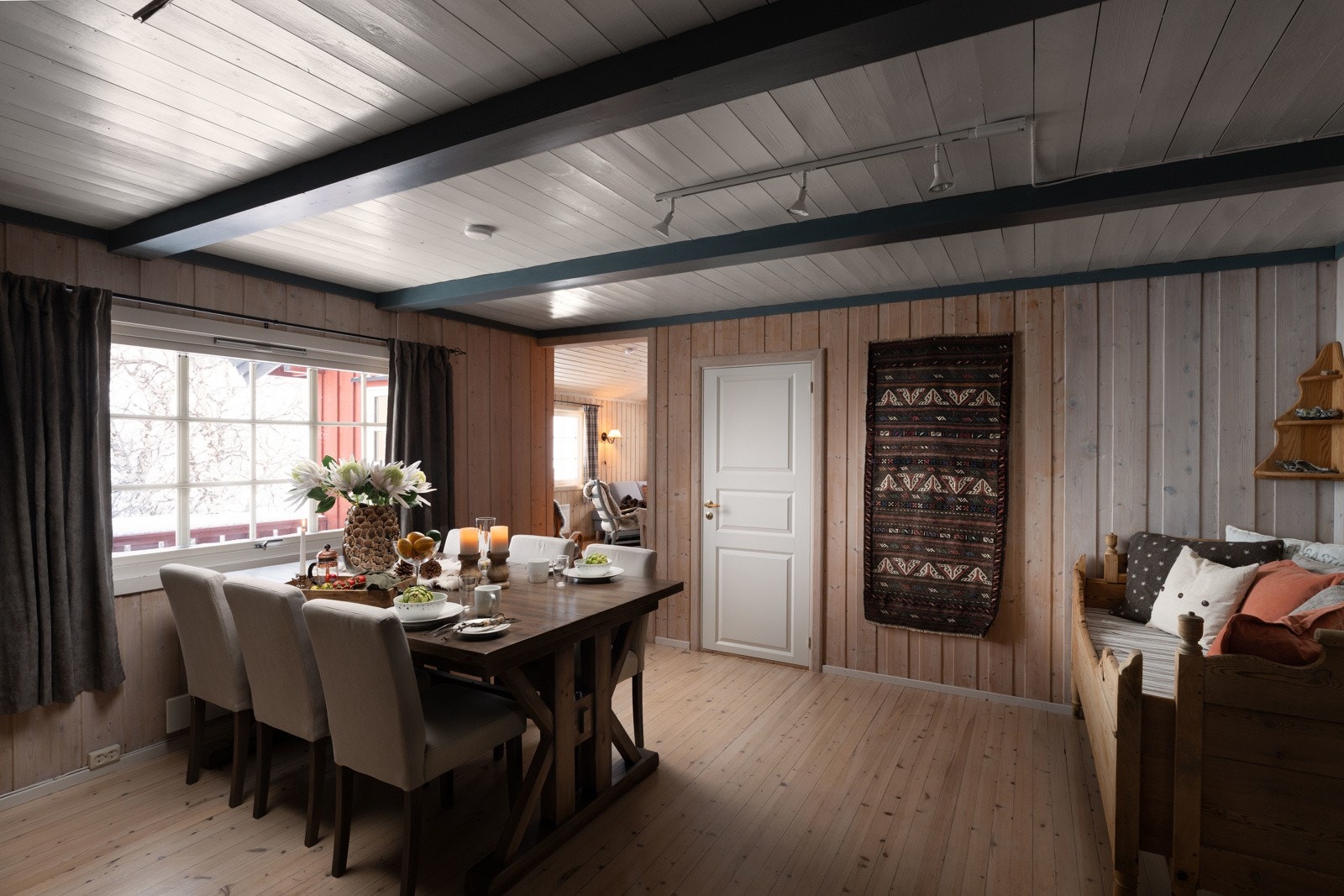 Samle familien til en helg med hyttekos i høyfjellet Galleribilde