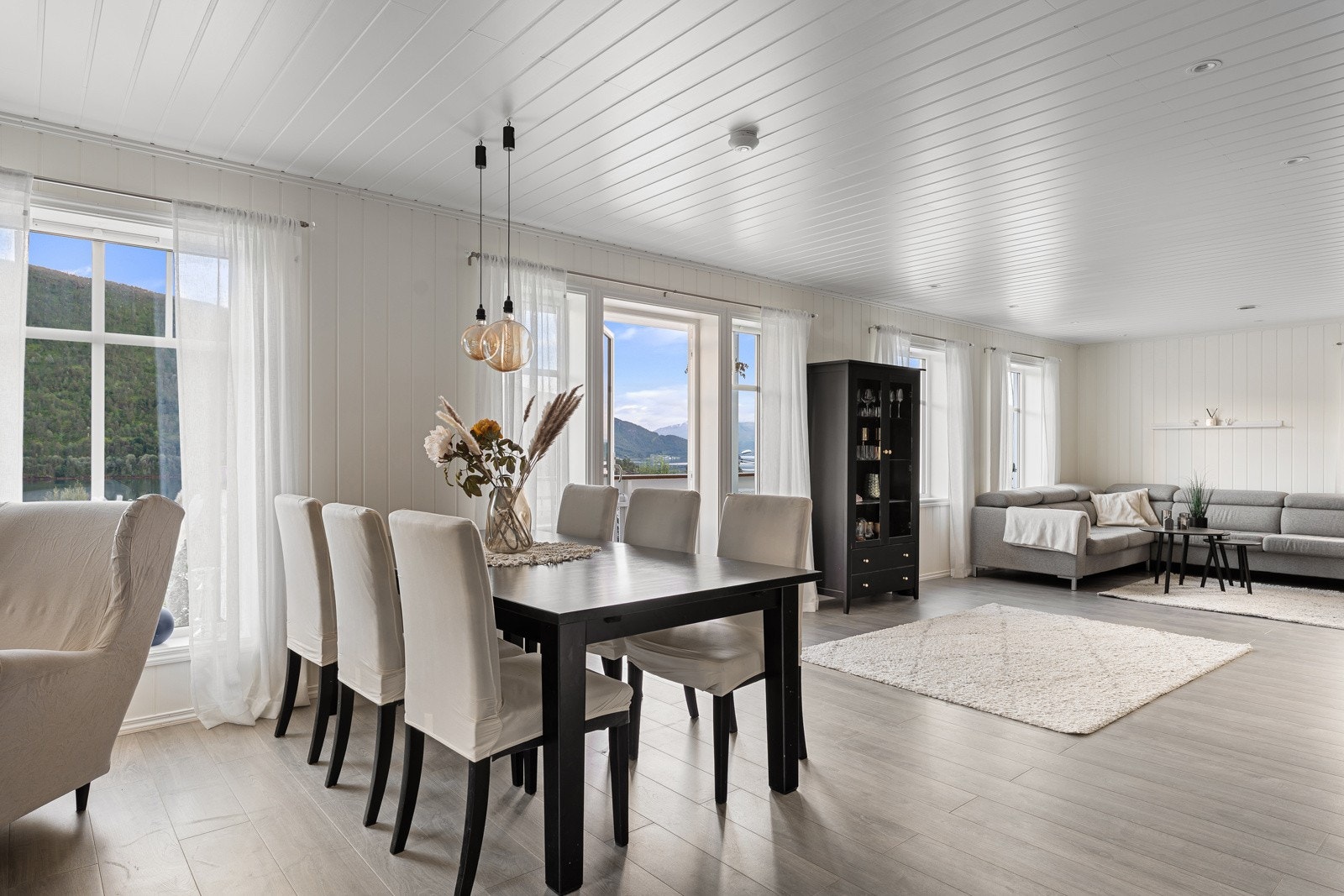 Boligen er oppført i 2017 og er godt vedlikeholdt! Galleribilde