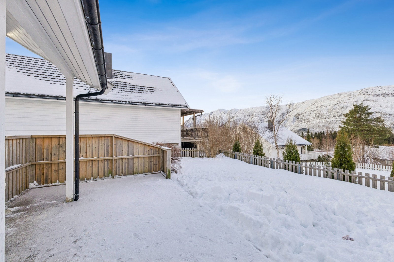 Tomtearealet er på ca. 452,4 m². Galleribilde