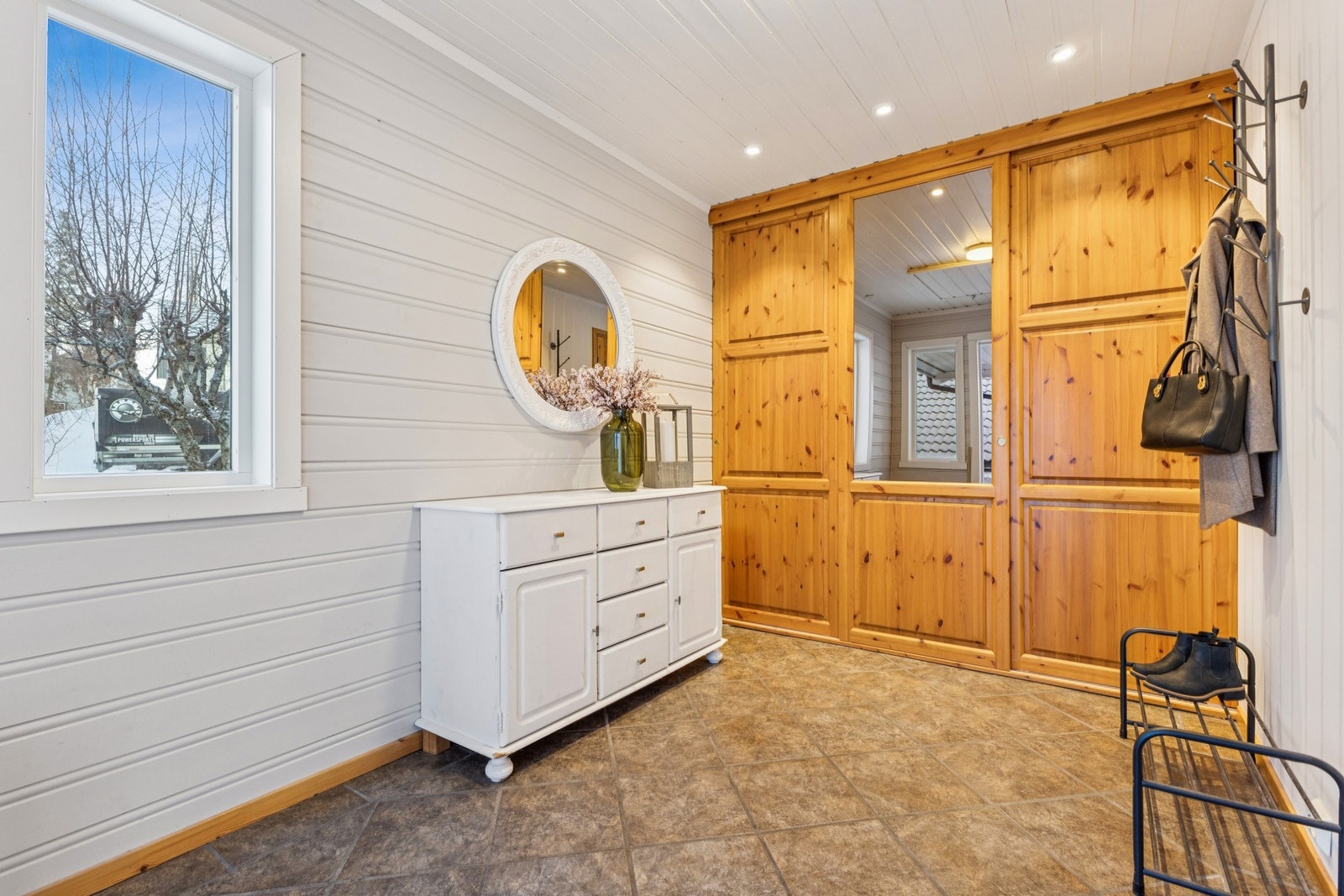 Tilbygget vindfang Galleribilde