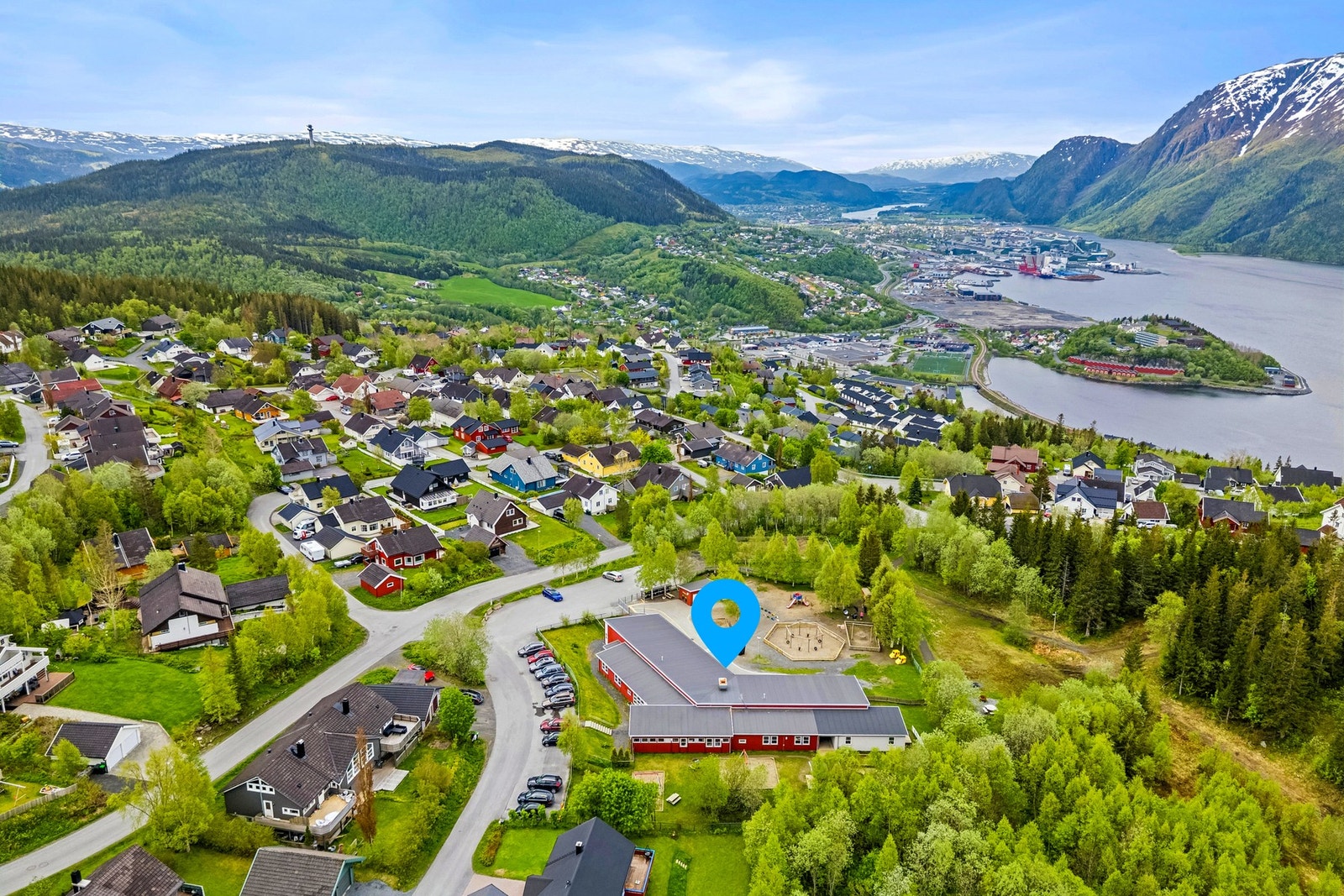 Det er kun tre minutters gange til nærmeste barnehage, Krinkelkroken. Galleribilde