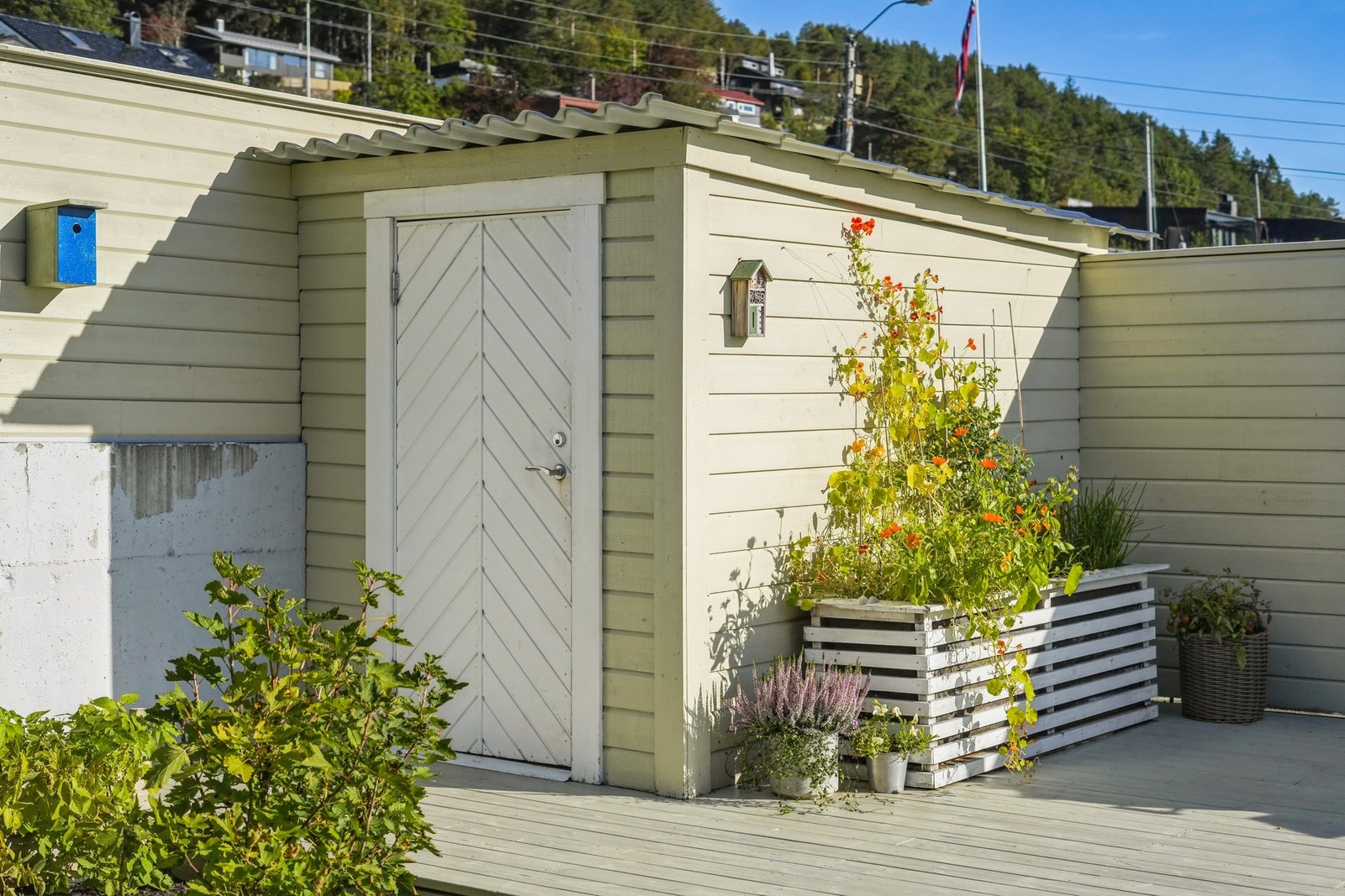 Praktisk utvendig bod med et areal på ca. 5 kvm - Galleribilde