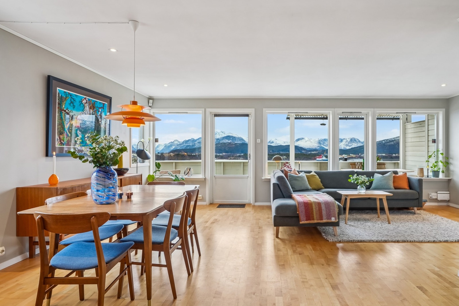 Velkommen til denne fine og romslige leiligheten på Hatlahagen 13A! Foto: EFKT AS v/Marcus Vinjevoll Sætre. Galleribilde