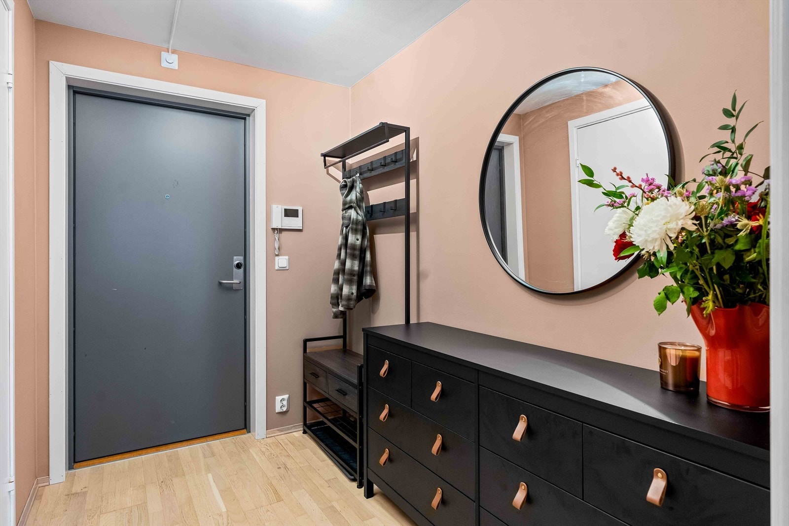 I tillegg har du tilgang til en kjellerbod på ca. 5 kvm. Galleribilde