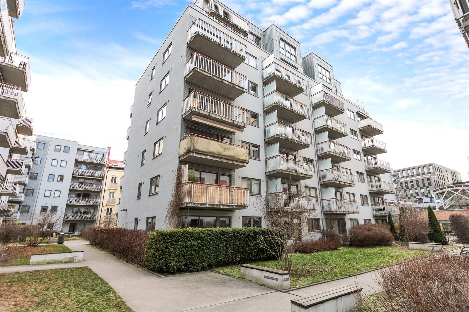 Her bor dere med et unikt utgangspunkt til et urbant, pulserende og morsomt byliv. Likevel med nærhet til flere grønne parker og herlige bademuligheter. Galleribilde