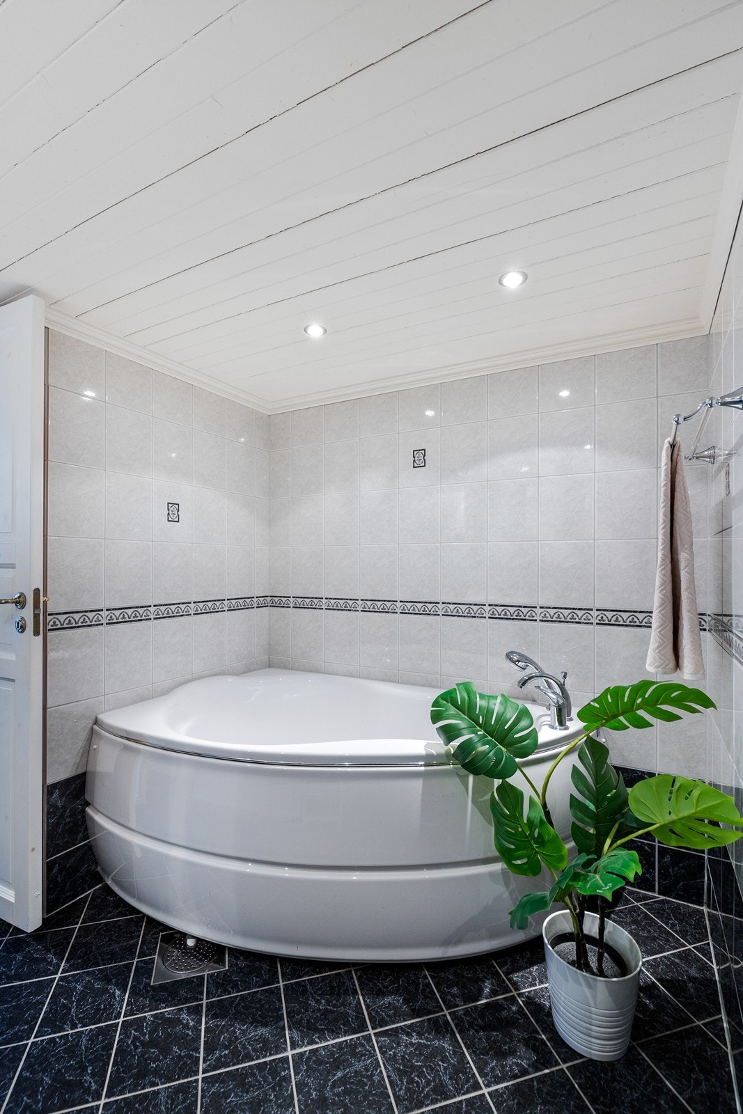 Isbade -> Badstu? Galleribilde