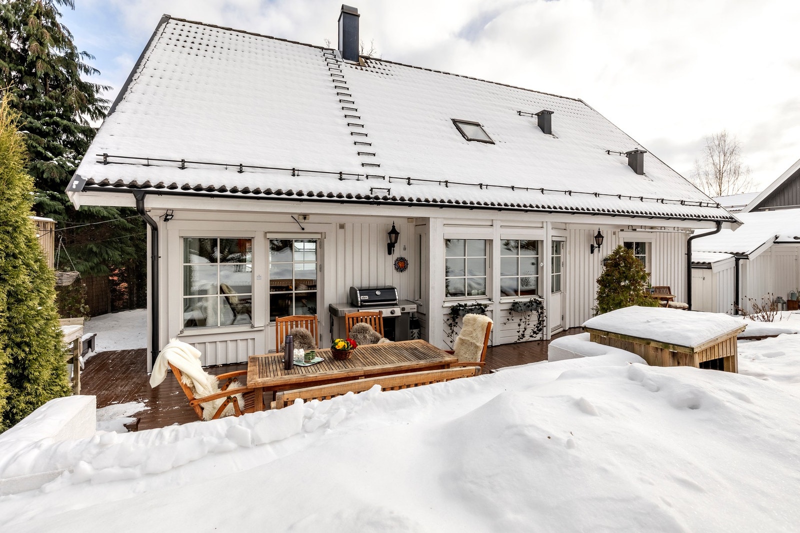 Her kan man nyte gode solforhold store deler av dagen. Galleribilde