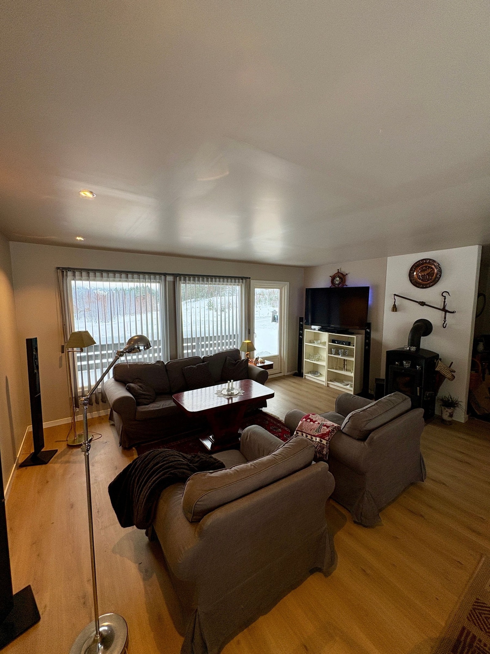 Lun stemning med peisovn på de kaldeste dagene Galleribilde