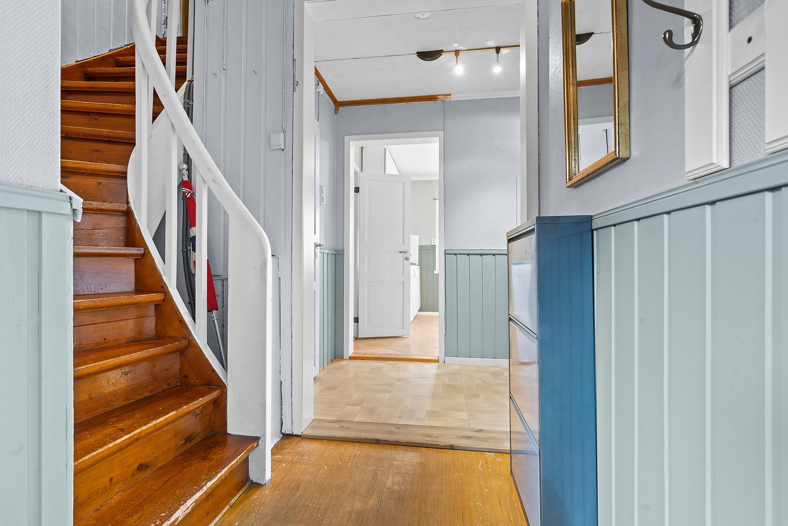 2 etg - Trapperom mot loft Galleribilde