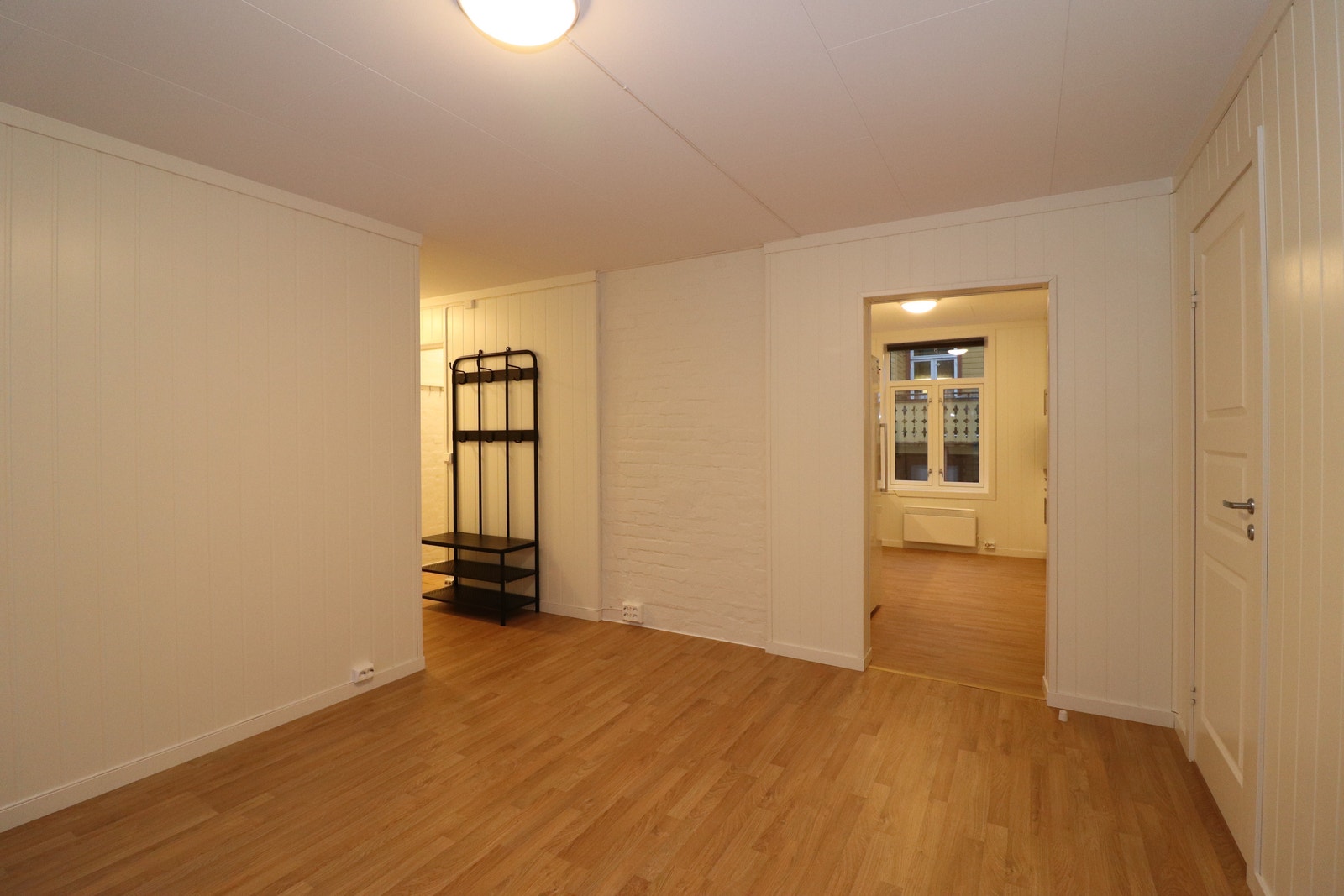 Stue mot kjøkken Galleribilde