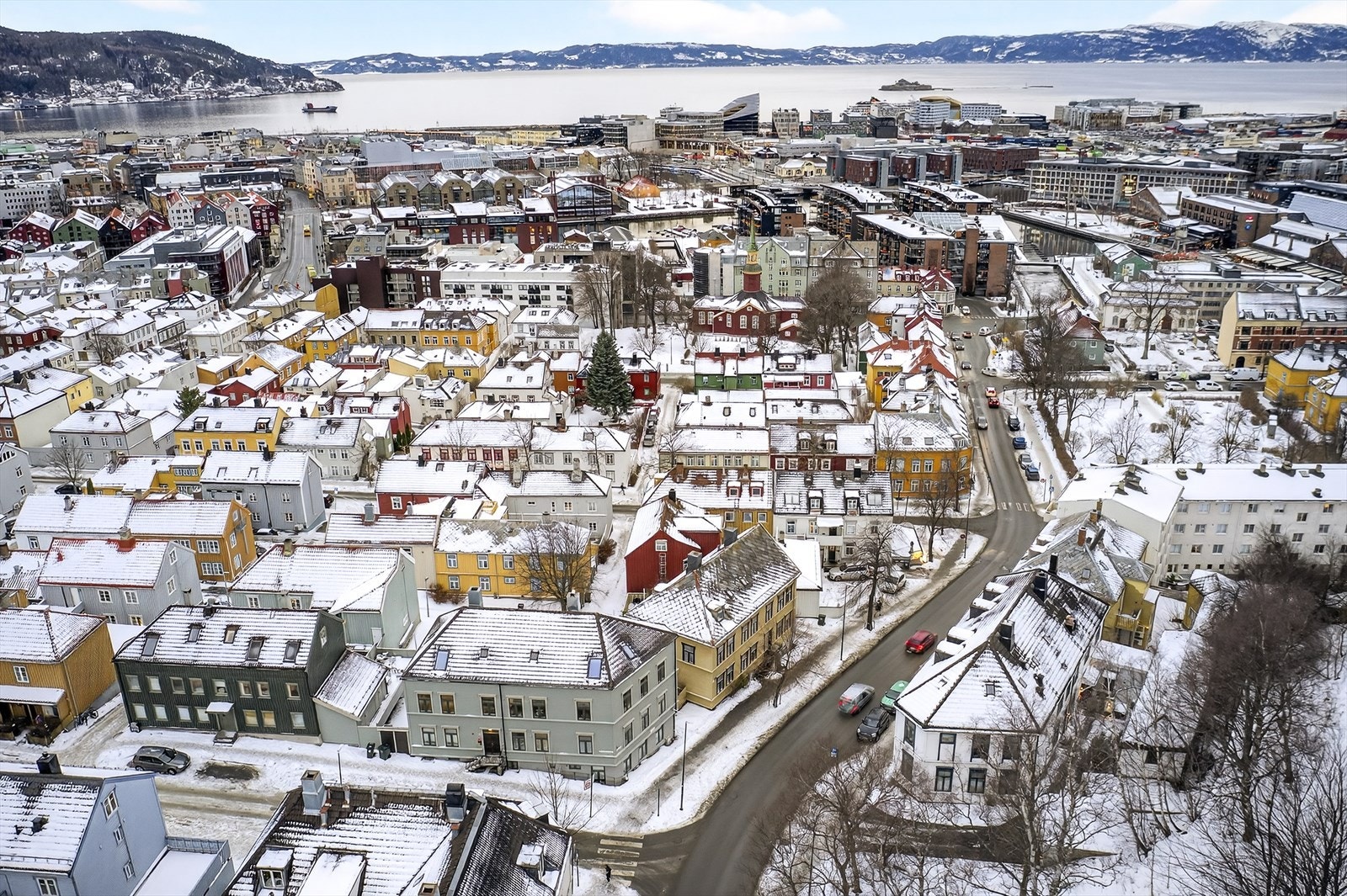 Når du bor på Møllenberg, bor du i nærheten av "alt". Gangavstand til studiesteder, knutepunkt for kollektiv transport, fantastiske Bakklandet og flere gode turområder med f.eks. festningen. Galleribilde