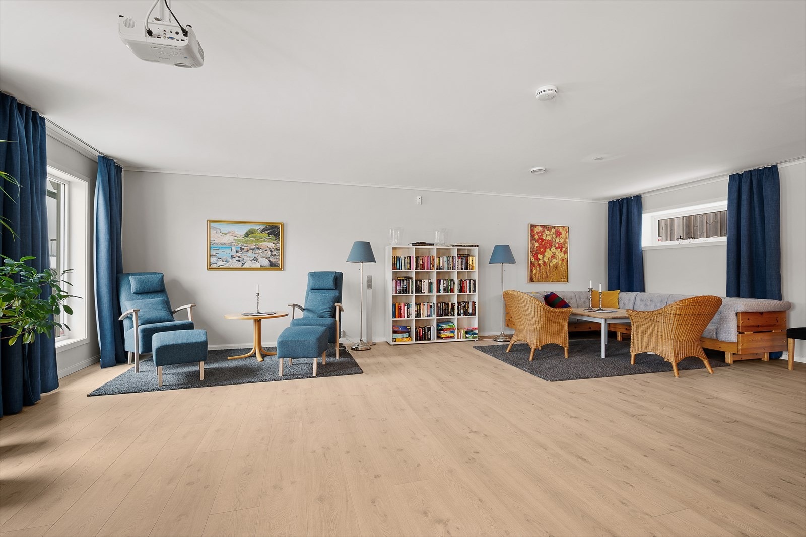 Borettslaget har felleshus med badstue, kjøkken, stue, hybel og bad/toalett Galleribilde