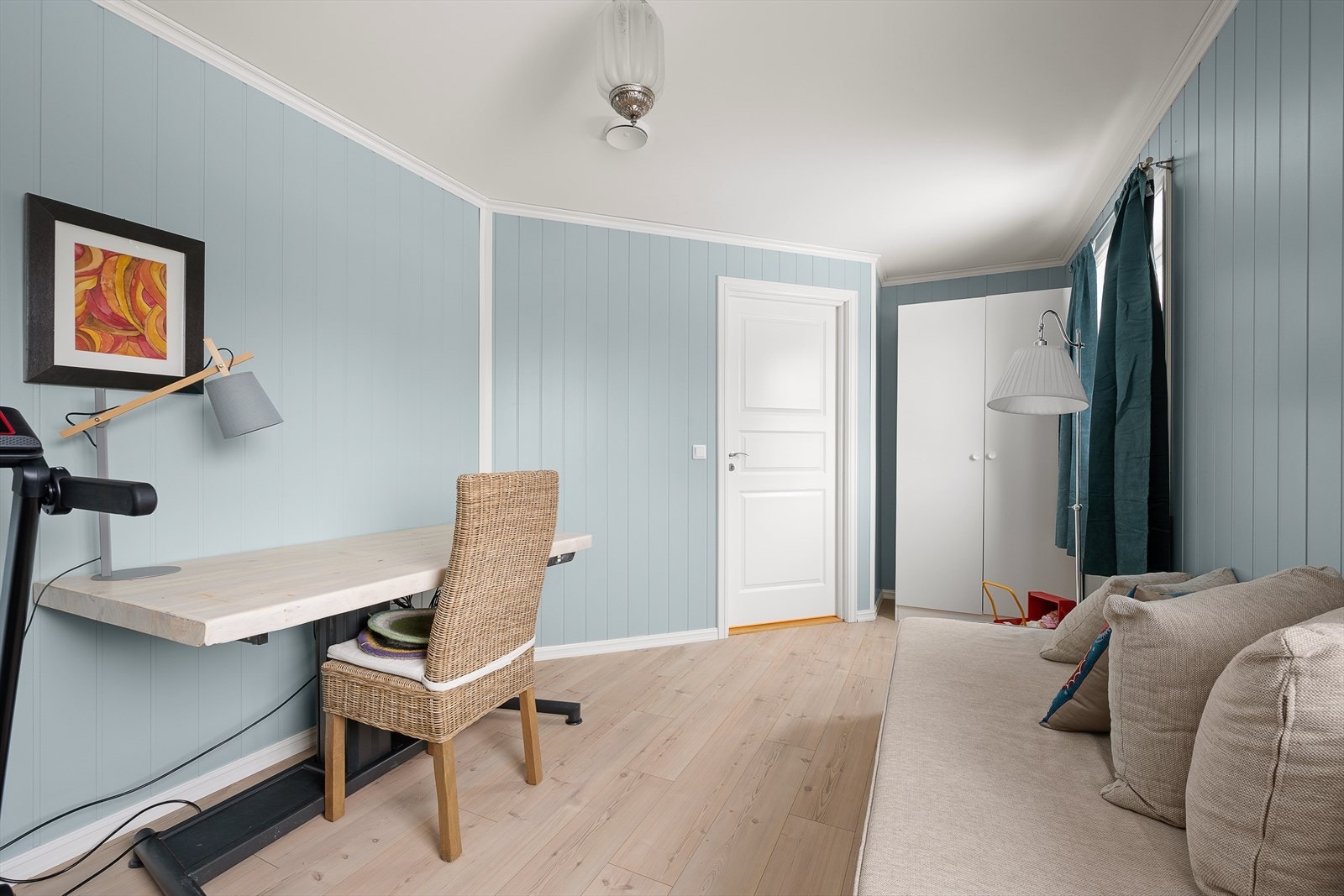 Soverom nr. 2, som er benyttet til hobby - og treningsrom Galleribilde