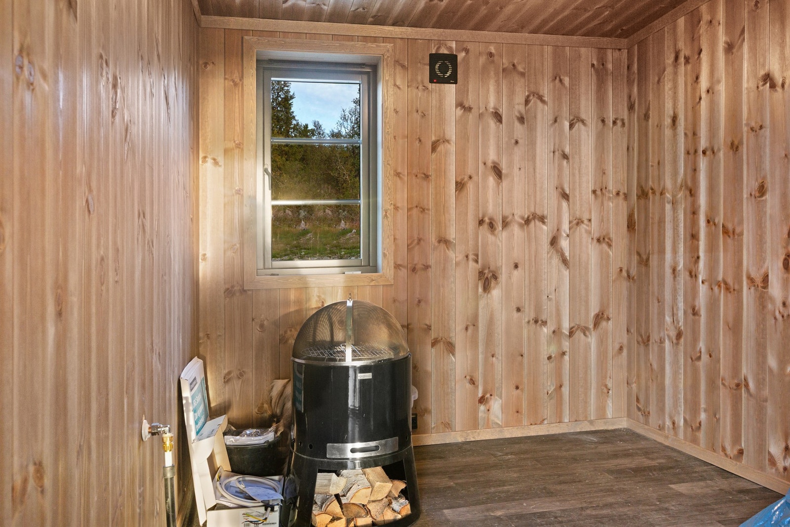 Bod med lagringsplass, egen inngang Galleribilde