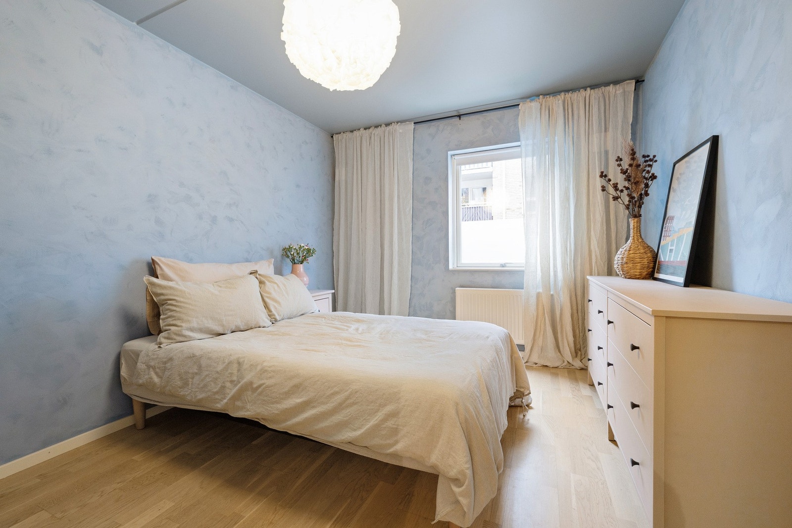 De to øvrige soverommene ligger i den andre enden av boligen. Galleribilde