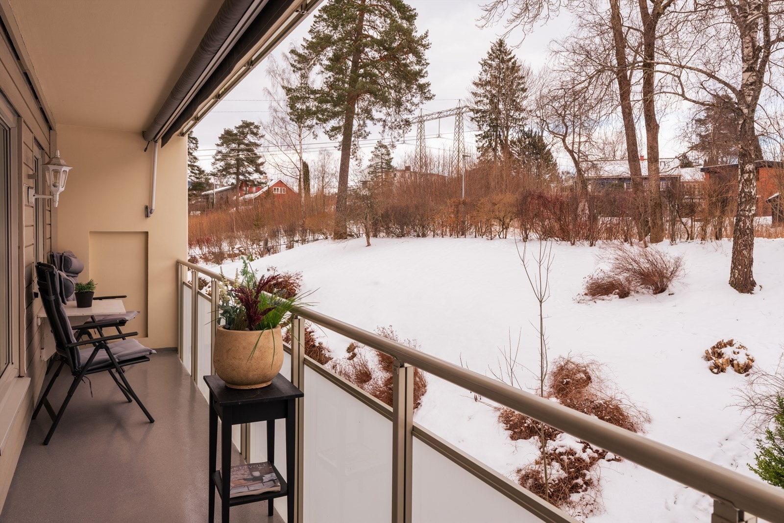 Den østvendte balkongen på ca. 8,4 m² er et perfekt sted for morgenkaffen. Galleribilde