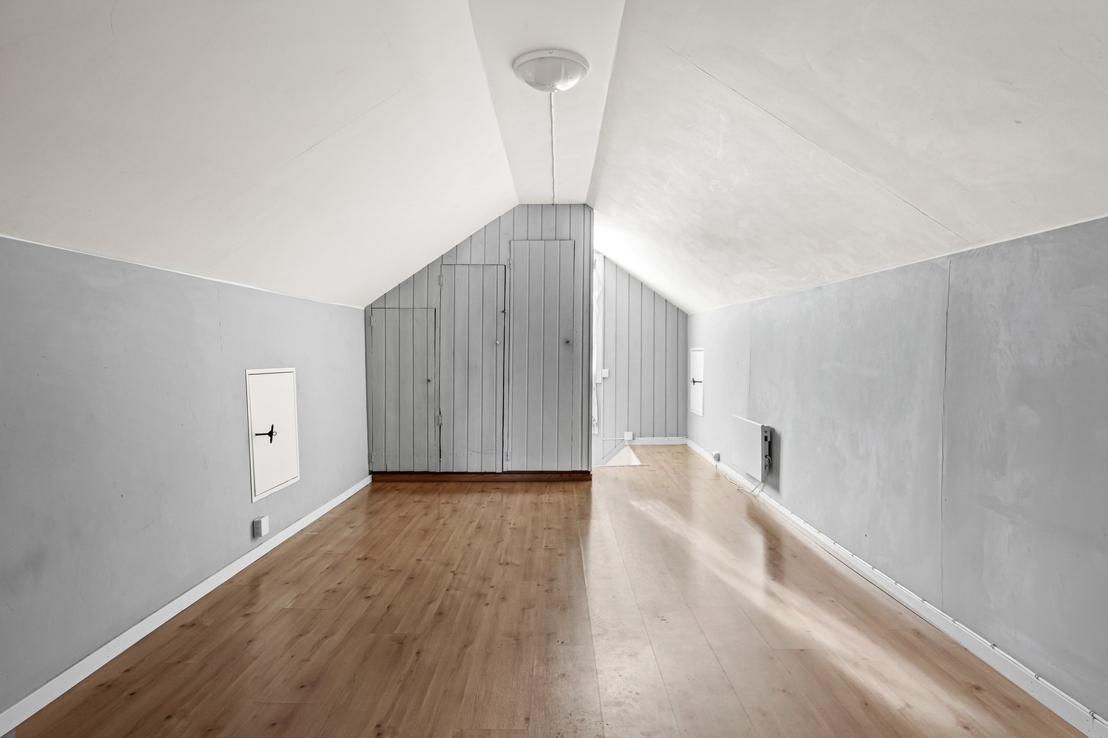 Her er det muligheter for å bygge om loftet etter eget ønske. Galleribilde