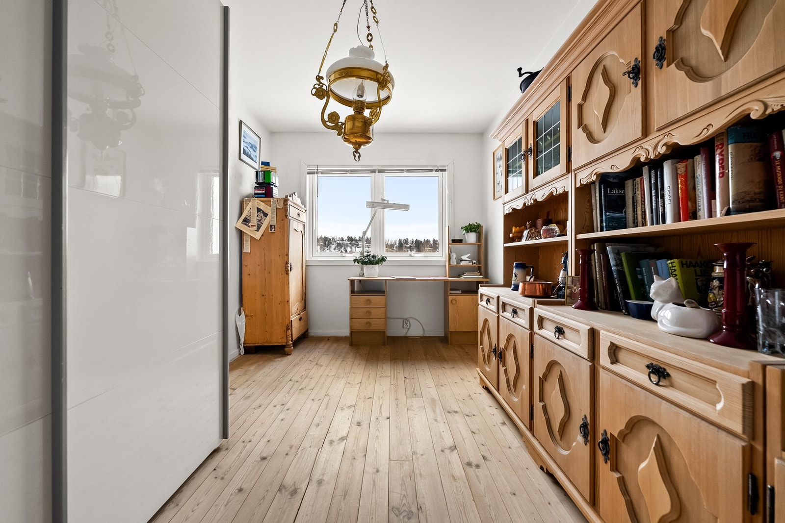 Leiligheten har tre romslige soverom. Galleribilde