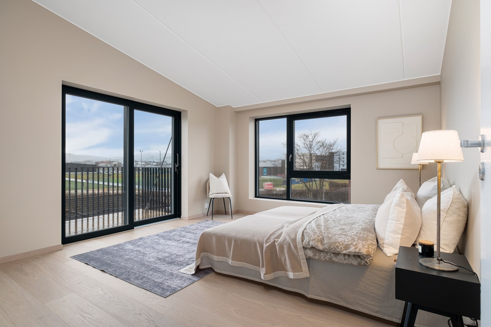 Mastersoverommet er av god størrelse på 17,1m² Galleribilde