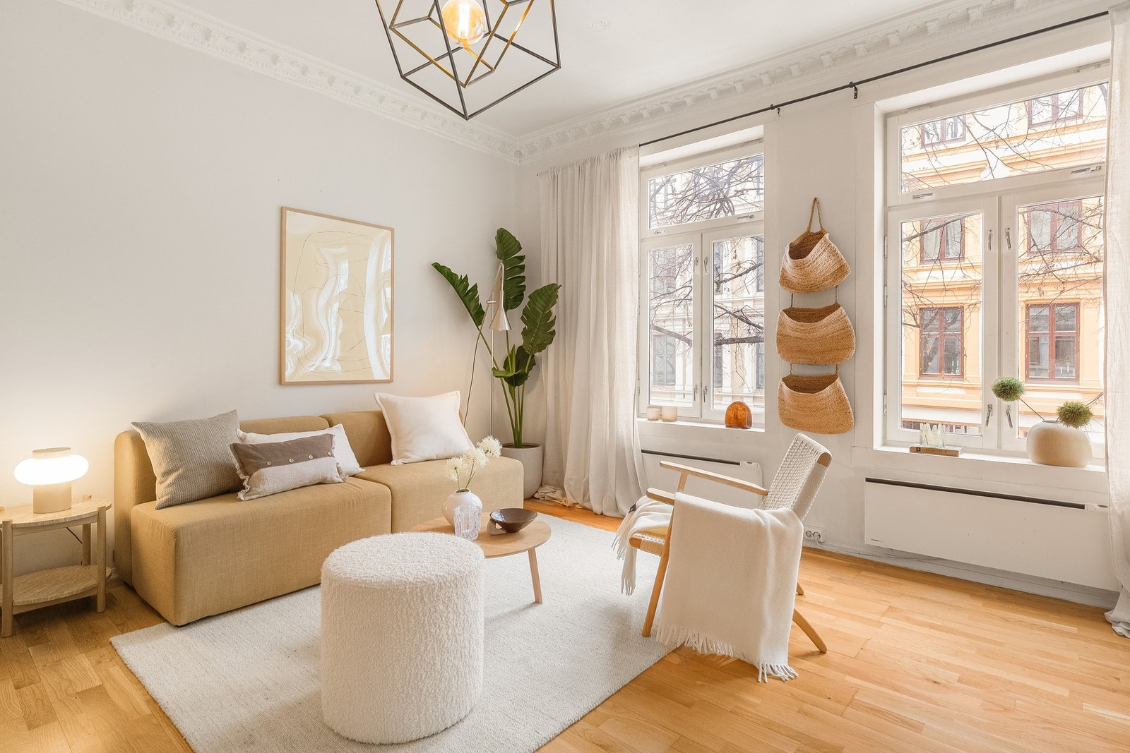 Her bor man i et trafikkstille område med alt man kan ønske seg av servicetilbud rett i nærheten. Galleribilde