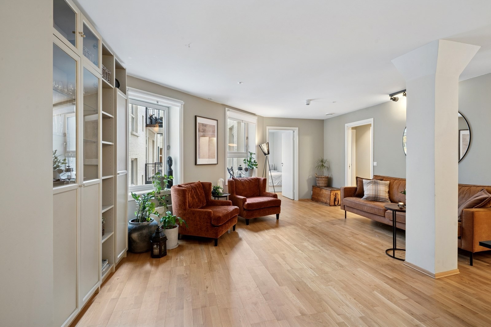 En arealeffektiv 3-roms selveierleilighet med en sentral og attraktiv beliggenhet på Grünerløkka. Galleribilde