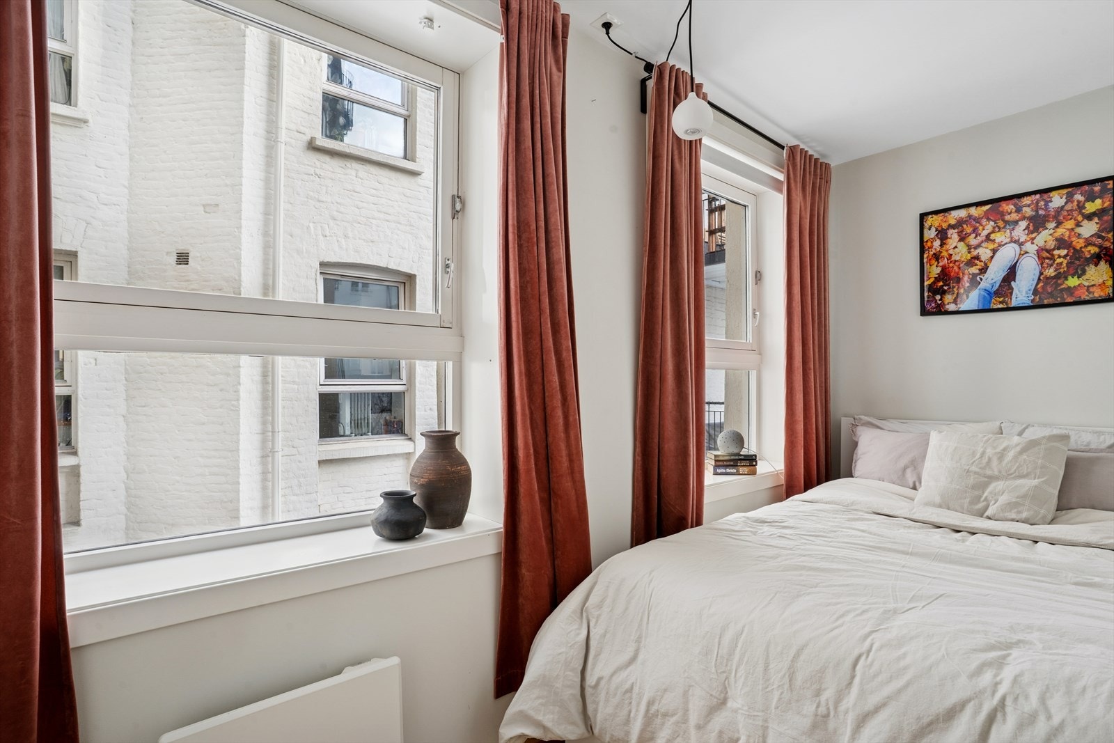 Vinduene i leiligheten har 2-lags glass og er fra 1983 og 2015. Galleribilde