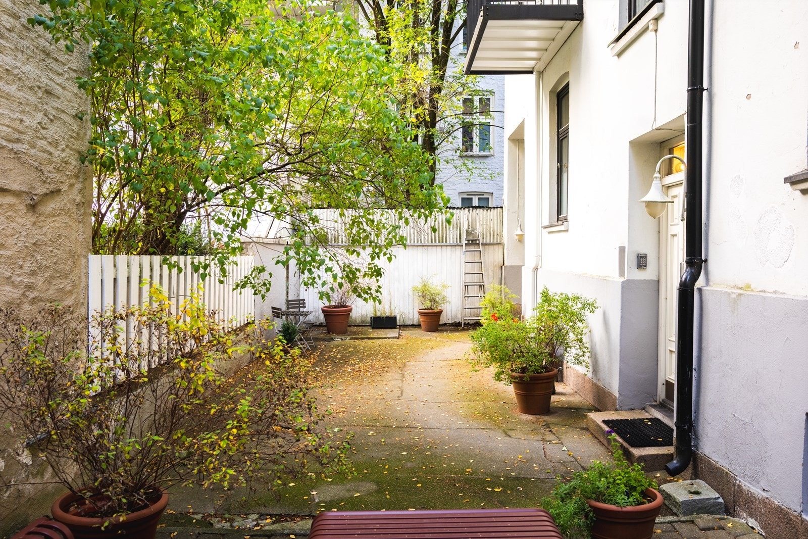 Fra leiligheten er det kun få skritt til Bogstadveien, en av hovedstadens mest ettertraktede handlegater, med et rikt utvalg av forretninger og servicetilbud. Galleribilde