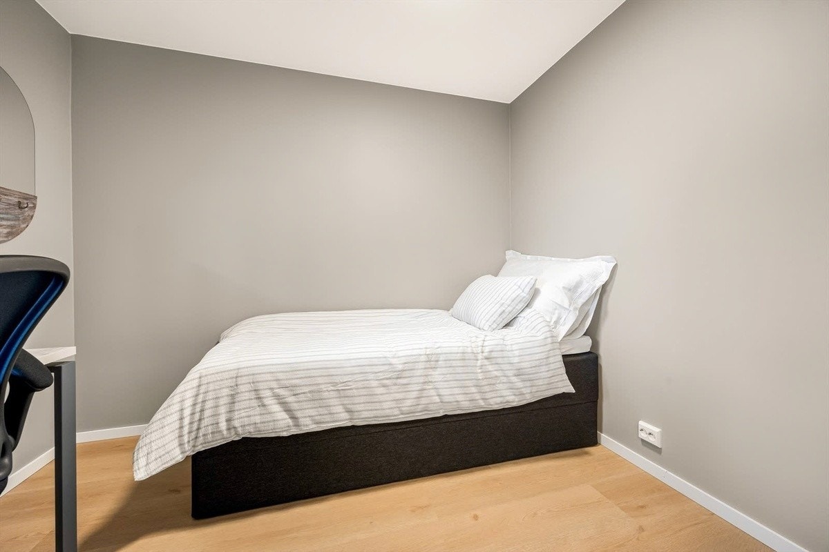 Soverom 3. Her er det også plass til eventuelt nattbord eller skrivepult Galleribilde