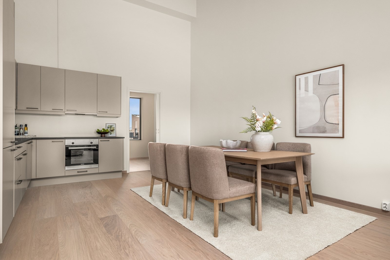 Det er balansert ventilasjon og oppvarming via fjernvarme for en behagelig hverdag og lave strømkostnader Galleribilde