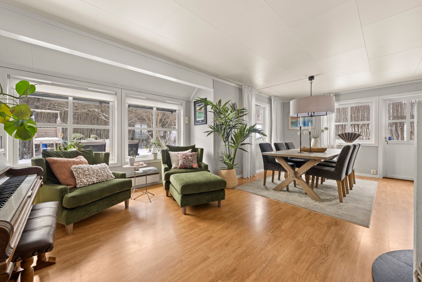 Utgang fra stue til terrasse på ca. 38kvm. Galleribilde