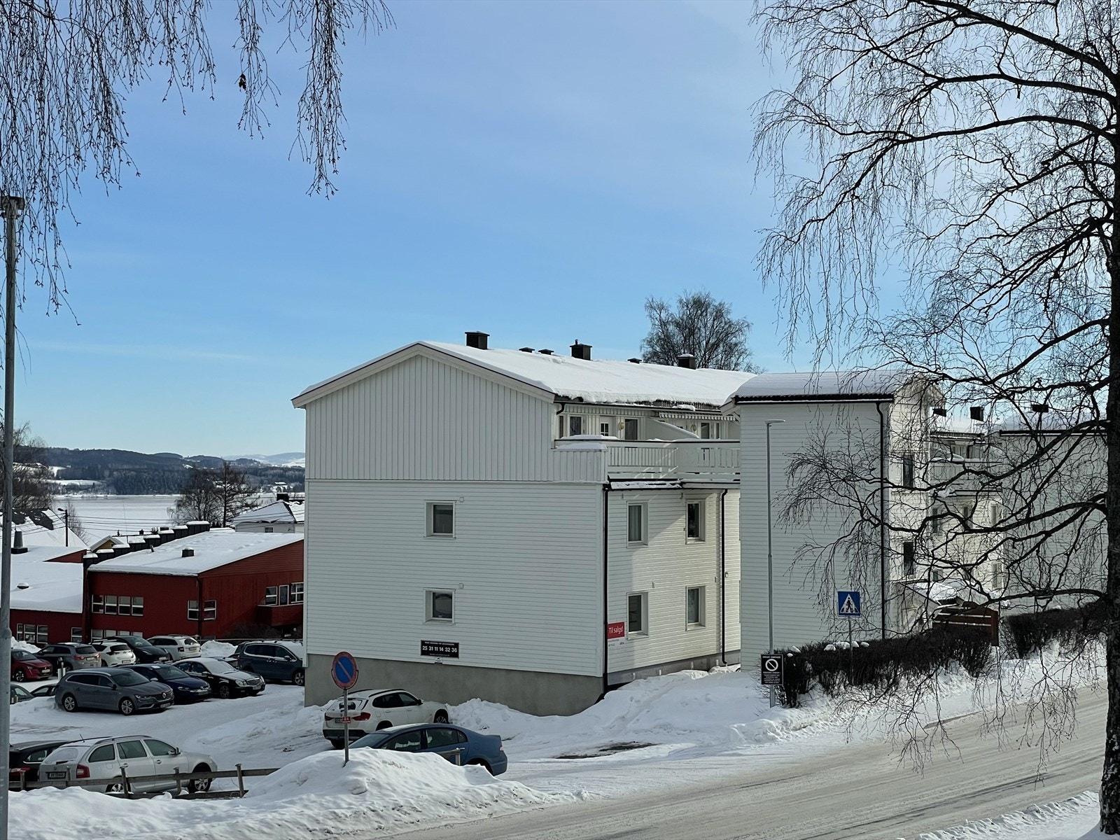 Lys og fin leilighet i høy 1. etasje. Galleribilde