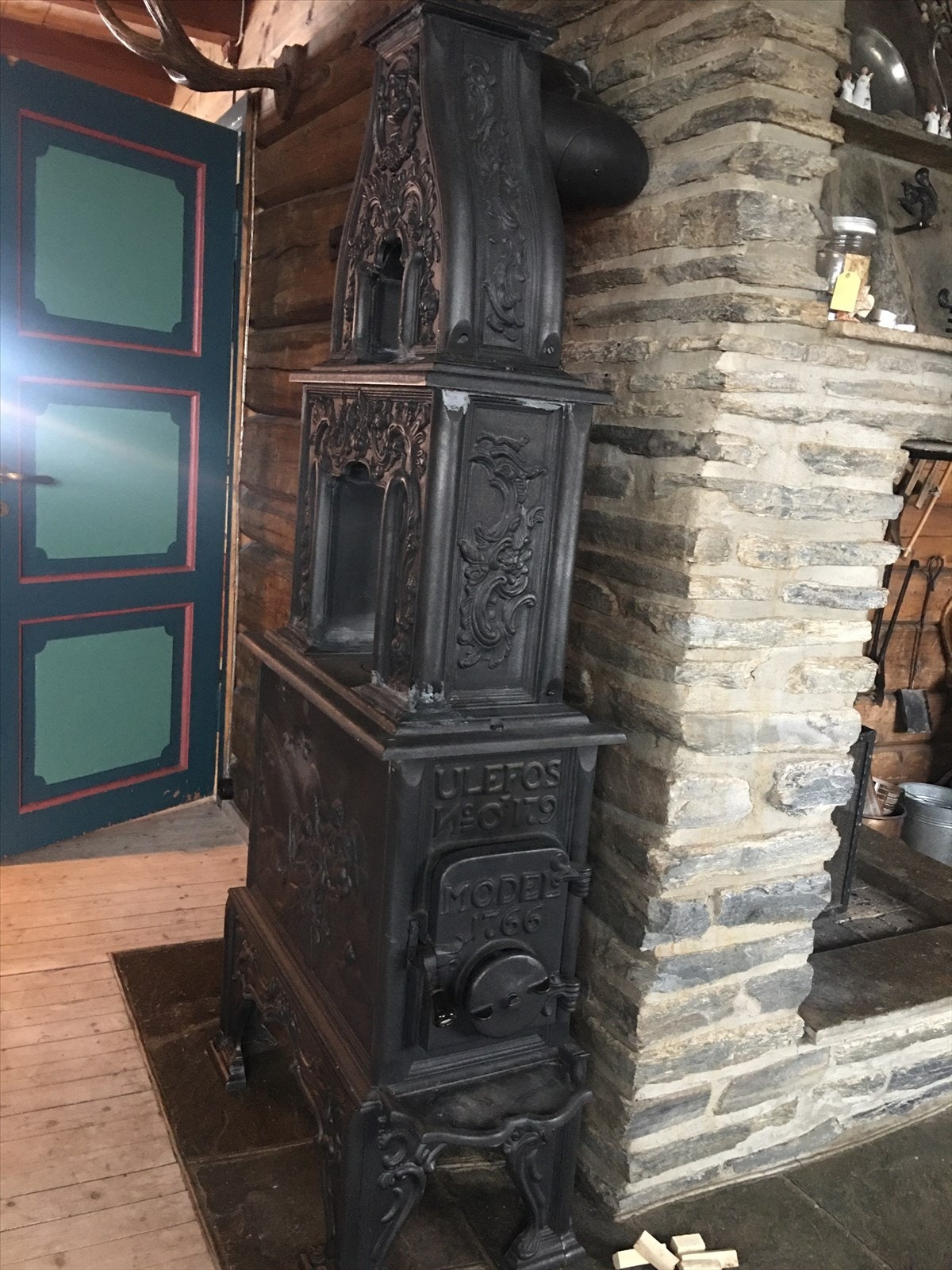 Selgernes private bilde av Ulefoss vedovn Galleribilde