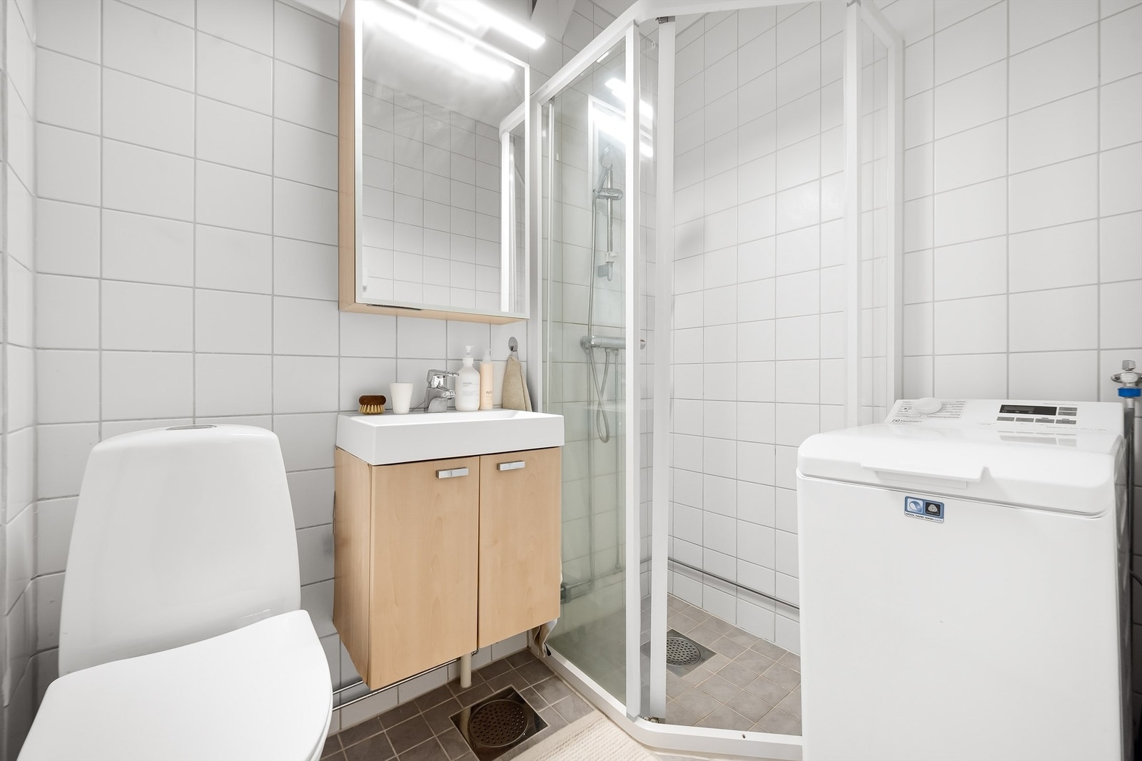 Badet ble pusset opp av fagfolk i 2007 og har flislagte overflater. Galleribilde