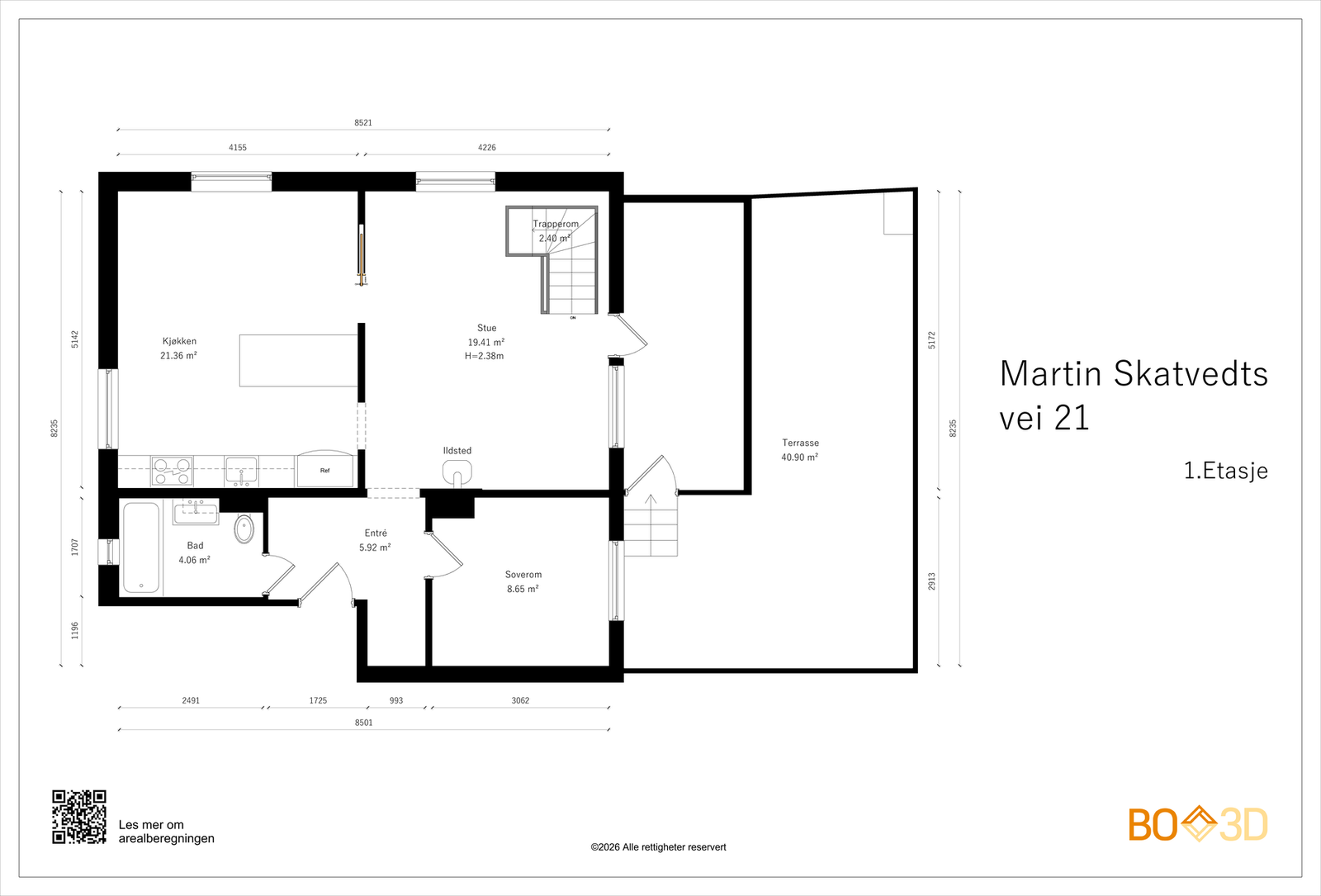 Første etasje (BRA-i 65 m²) inneholder entré, bad, soverom, stue og kjøkken, med utgang til vestvendt veranda og markterrasse på 41 m² Galleribilde