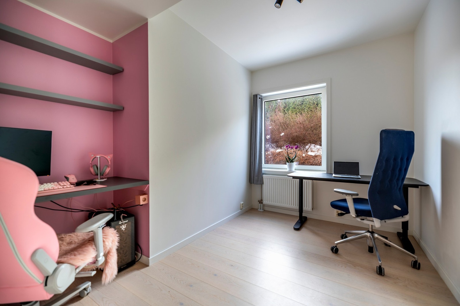 Det andre soverommet passer ypperlig som barnerom, gjesterom eller kontor. Galleribilde