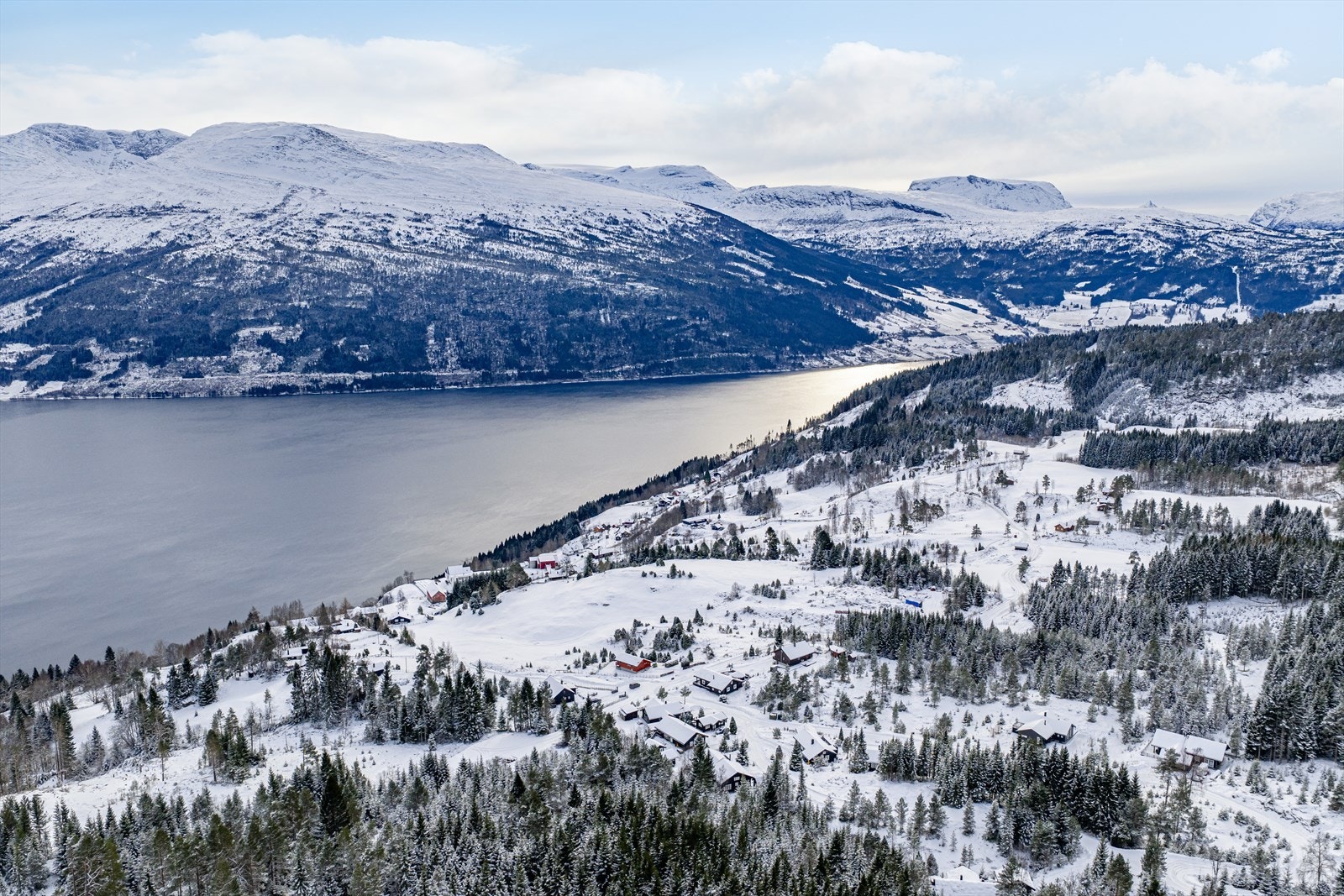 Det er preparerte skiløyper i gåavstand fra hytta Galleribilde