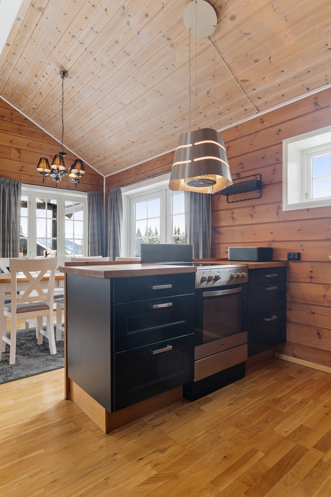 Praktisk og sosial kjøkkenøy Galleribilde