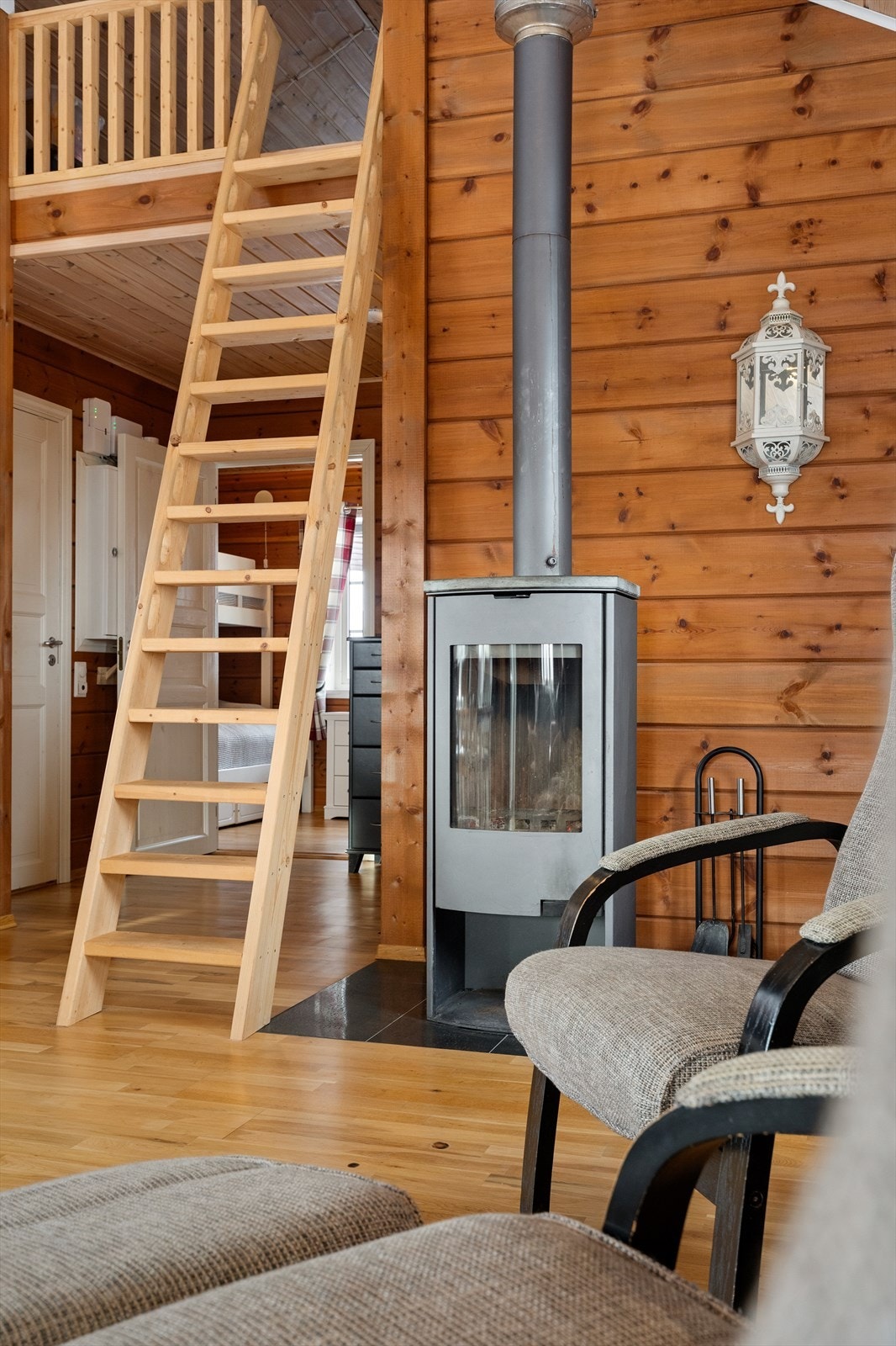 Trapp opp til hems Galleribilde