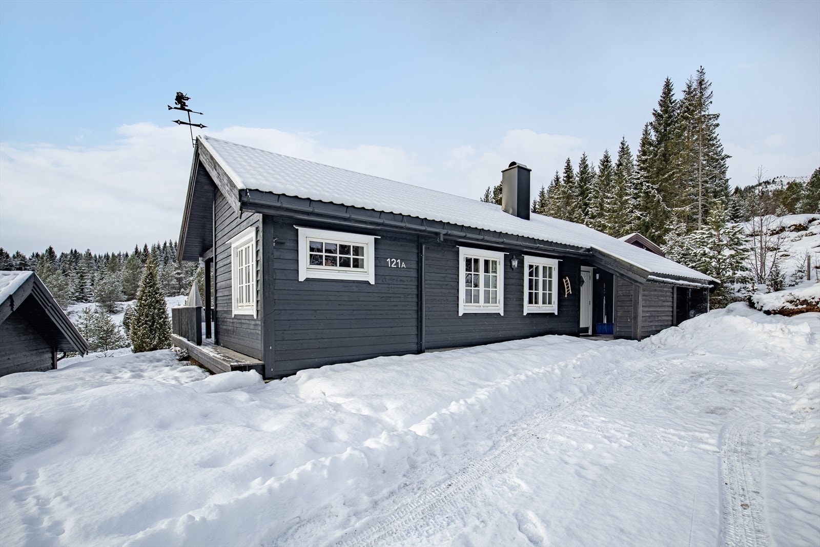 Her kan du parkere rett utenfor inngangsdøren til hytta Galleribilde