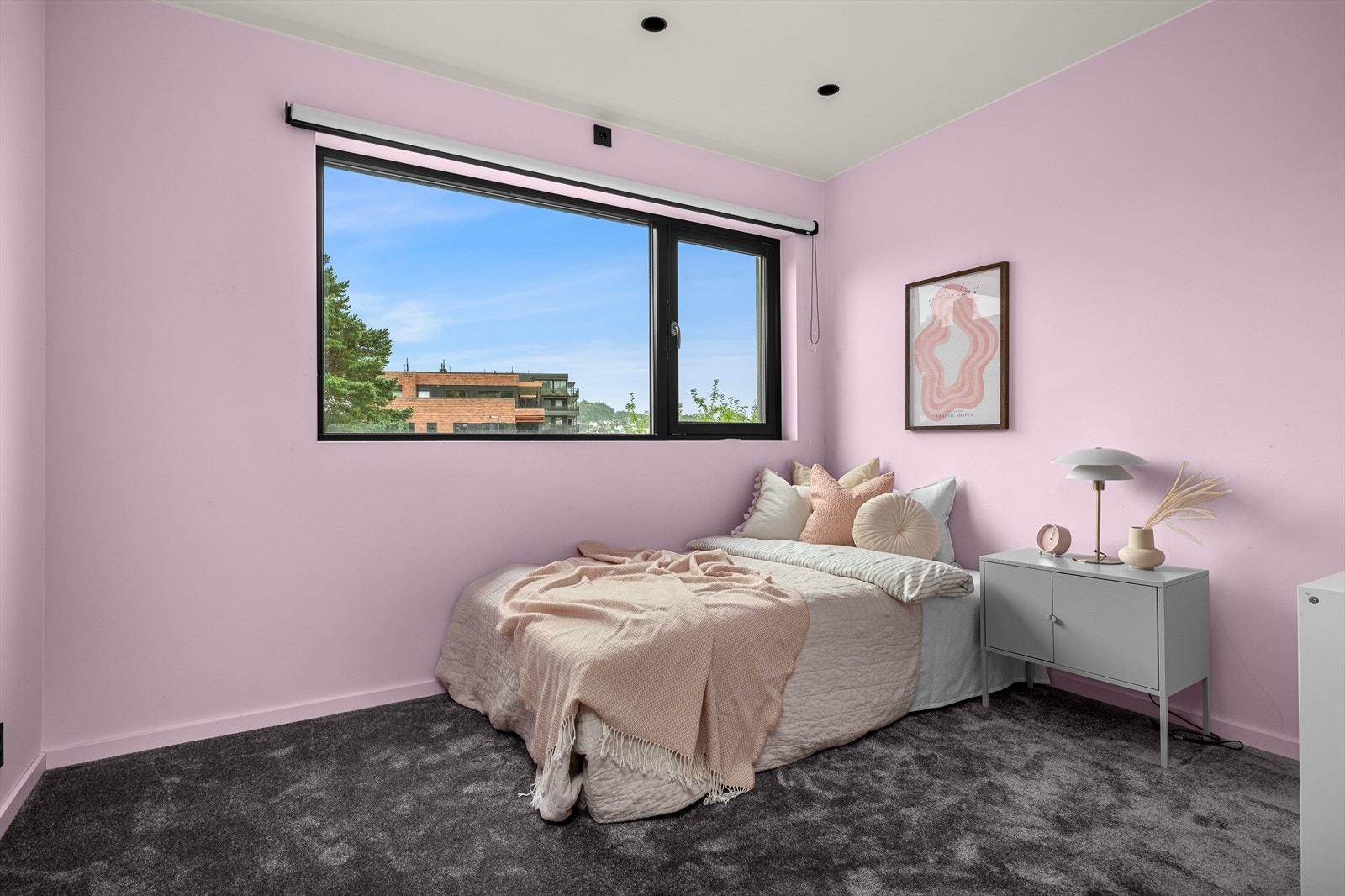 Soverommene er innredet med vegg til vegg teppe levert fra Musum Tepper. Galleribilde