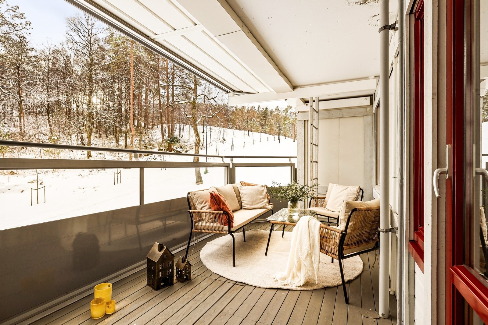 God plass til å samle venner og familie på varme sommerdager. Galleribilde