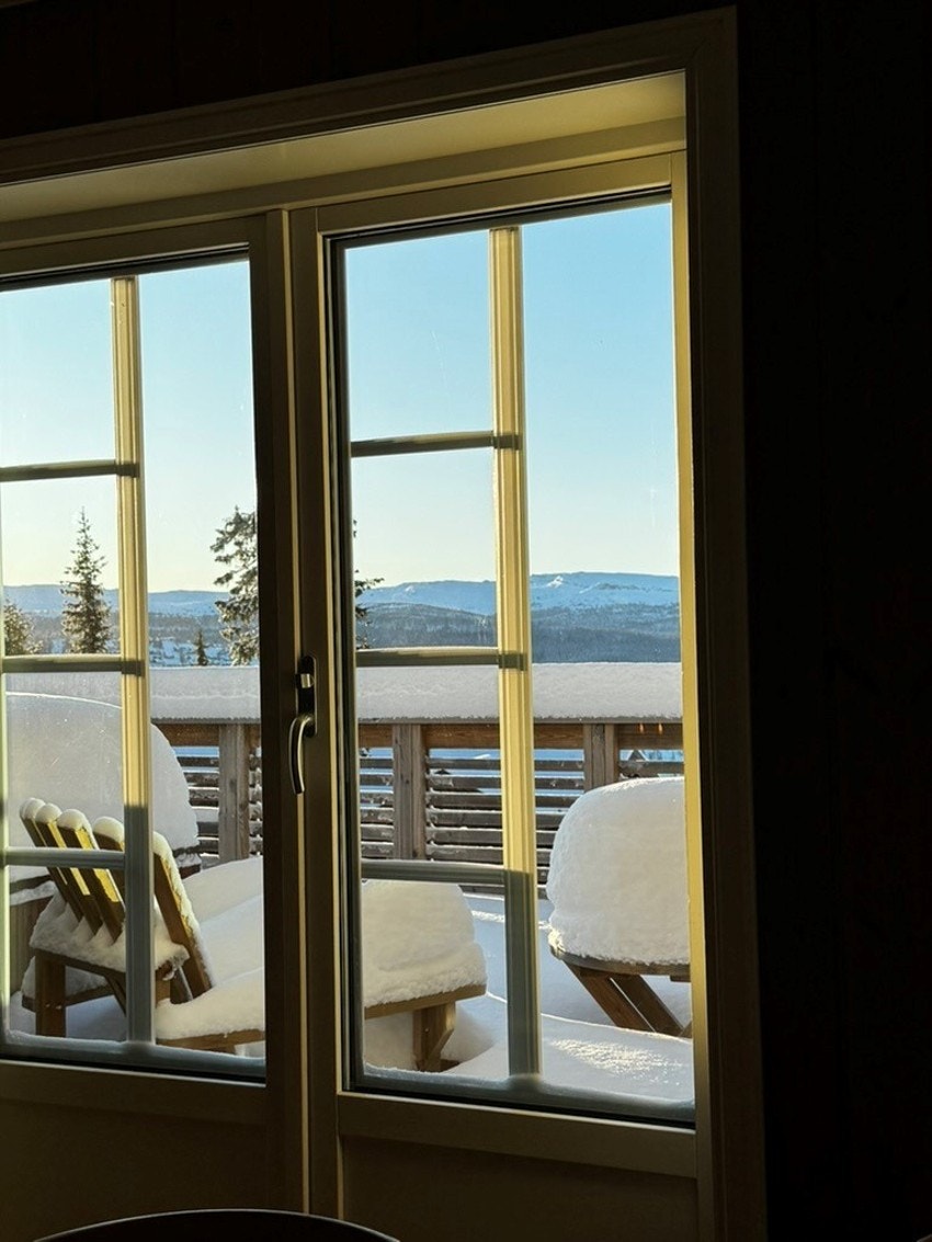 Utgang til verandaen fra spisestuen Galleribilde