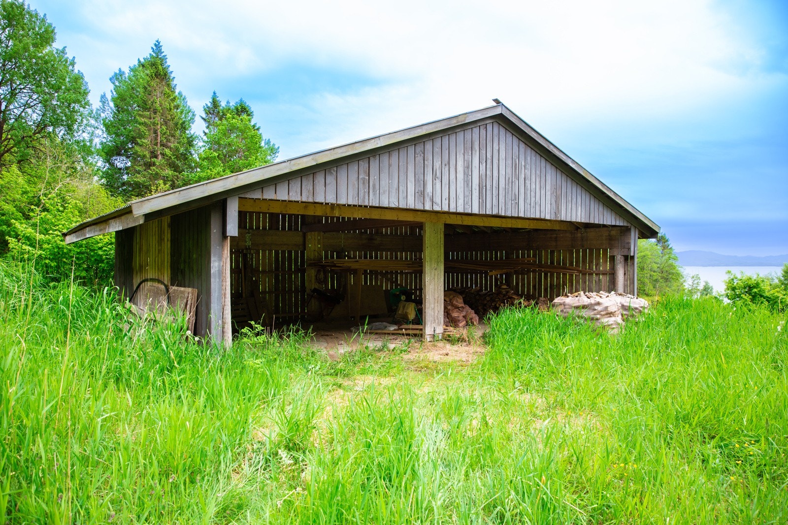 Driftsbyning / Løe, er i dårlig stand Galleribilde