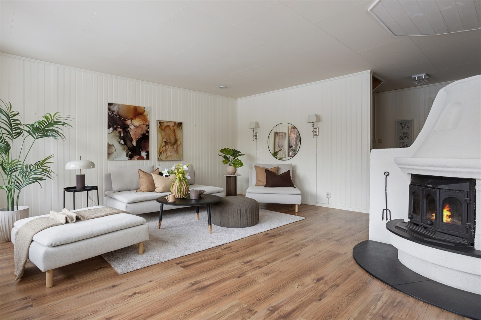 Stue/kjøkken måler hele 44,4 kvm. Galleribilde