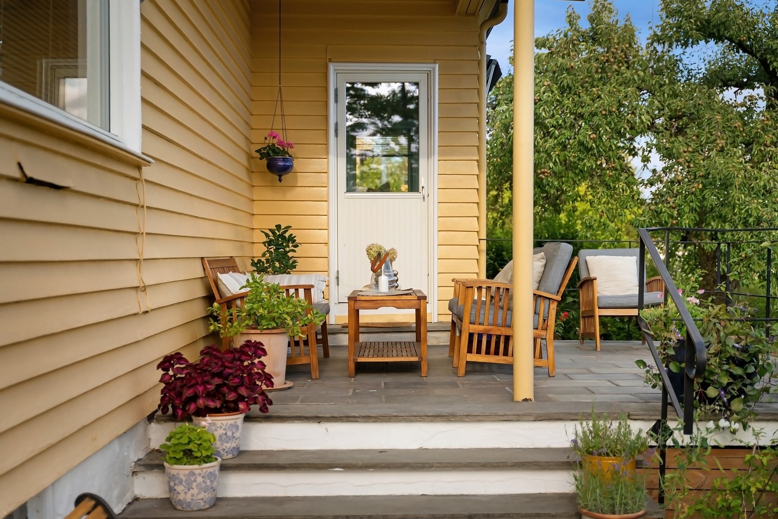 Boligen kan by på flere hyggelige uteplasser Galleribilde