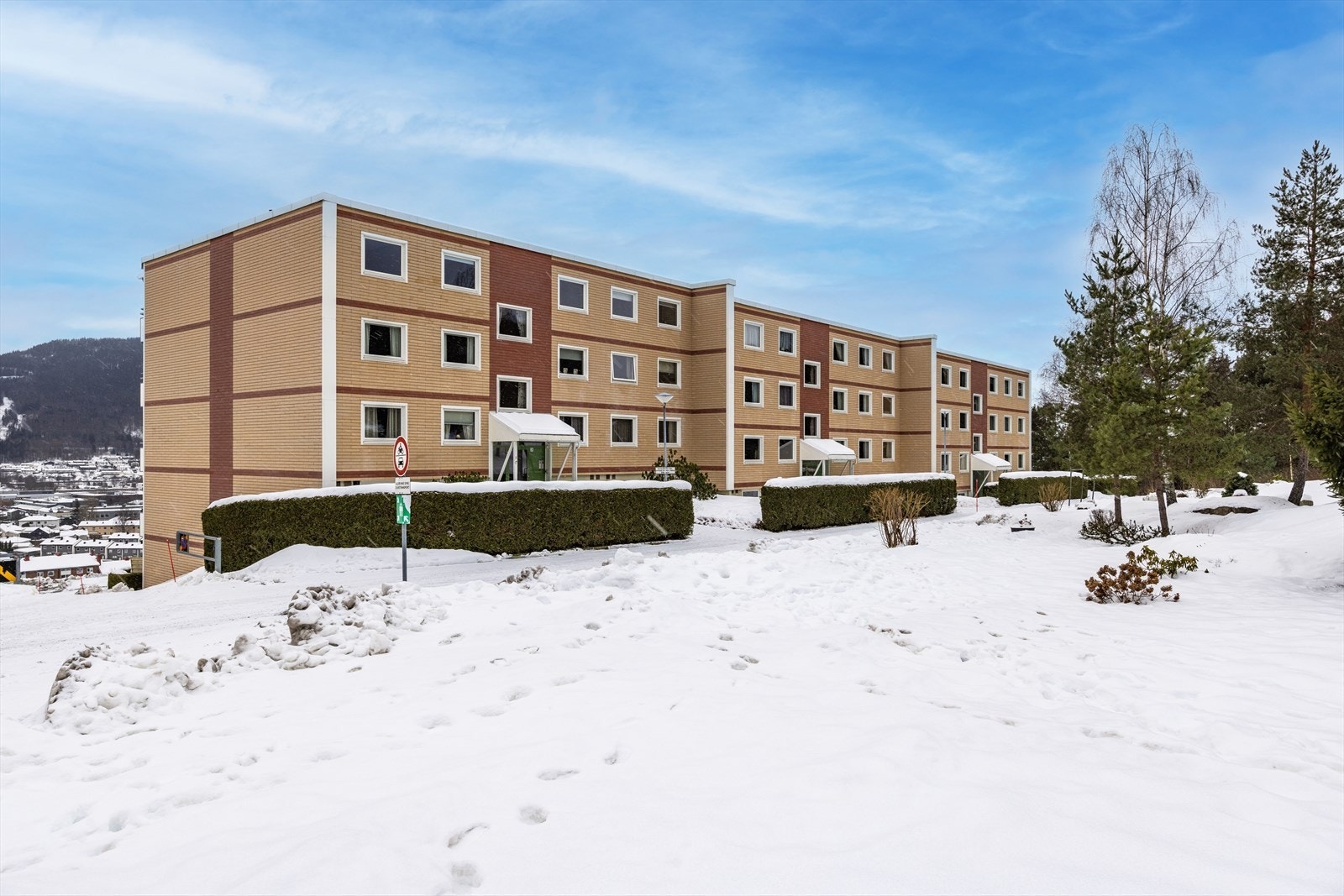 Dette er leiligheten for deg som ønsker en attraktiv beliggenhet i et populært og veletablert boligområde! Galleribilde